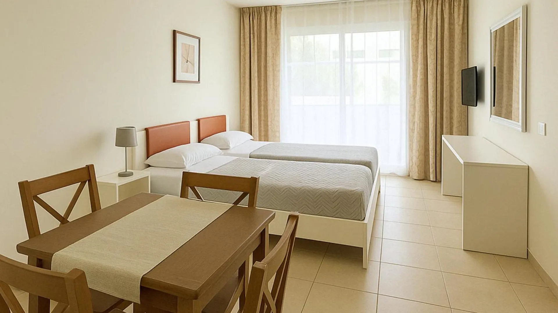Sechi Aparthotel Marbella - Self Service, With Parking Estepona 3*,  España